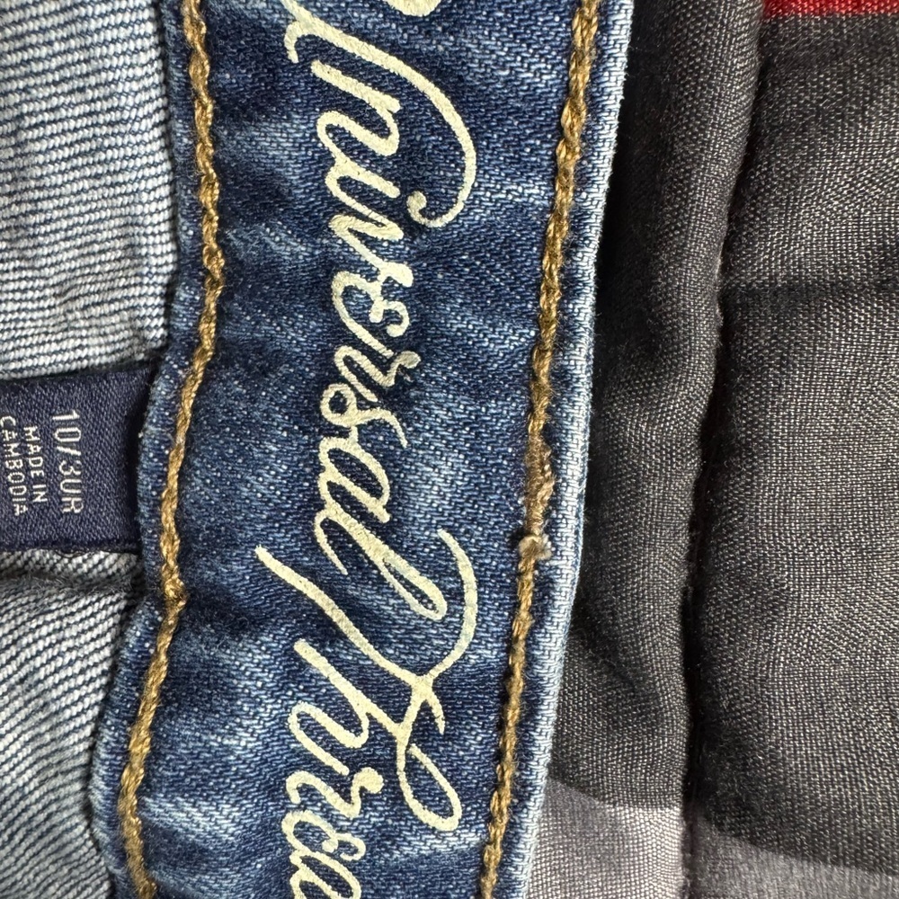 Universal Thread Shorts - Picture 3 of 3